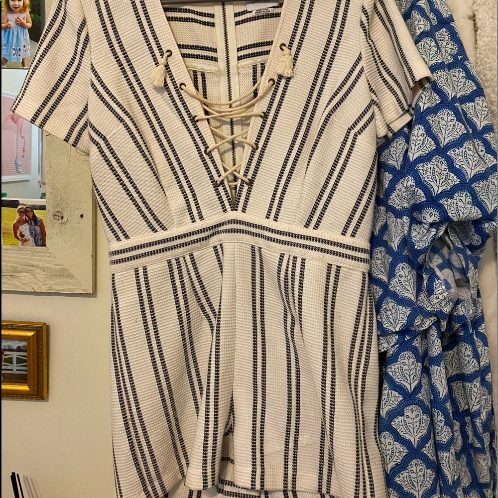 Saylor striped
Romper worn once!